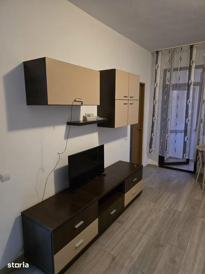 Garsonieră decomandată în Rahova