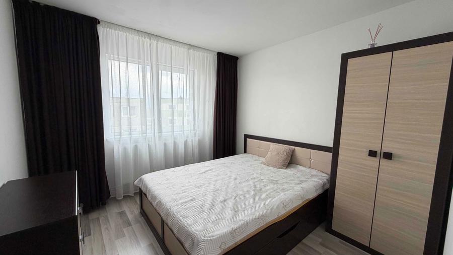 Apartament 2 camere renovat, mobilat centrala proprie fara comision Craiovita Noua 42 m2 - 1