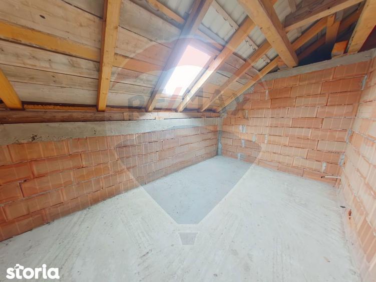 Casa cu 5 camere de vanzare in Piatra, Maramure? - 4