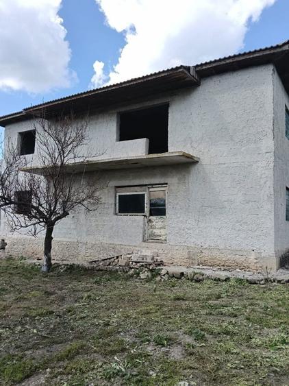 Vand casa in localitatea Albesti si teren intravilan - 7