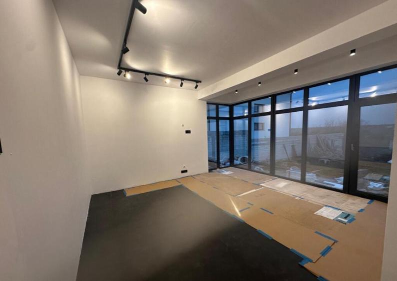 Oportunitate imobiliara! Casa de vanzare in zona Palazu Mar - 9