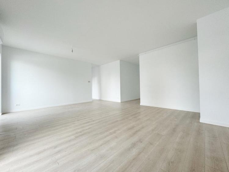 Apartament cu 3 camere decomandat în Aradului
