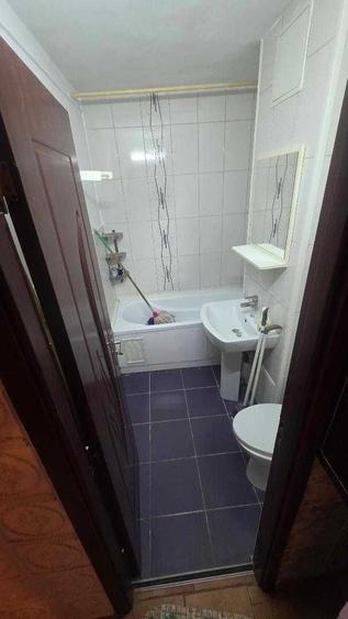 Apartament cu 2 camere decomandat în CET