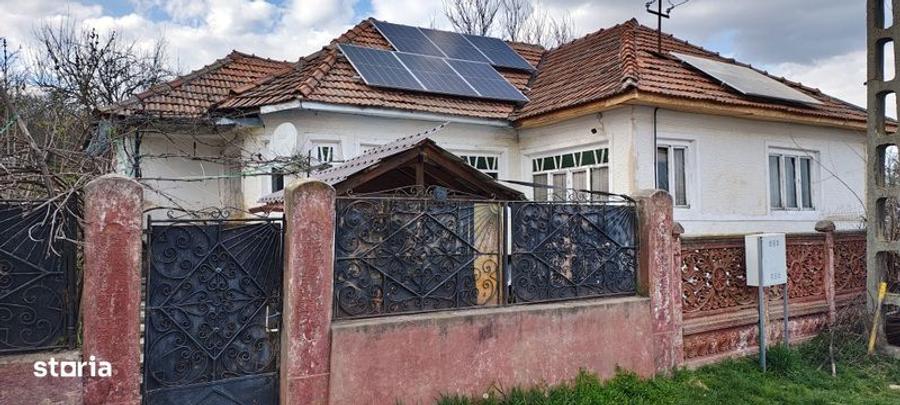 Casa mare sat Maceu, 3 camere,bucatarie,hol,baie - 1