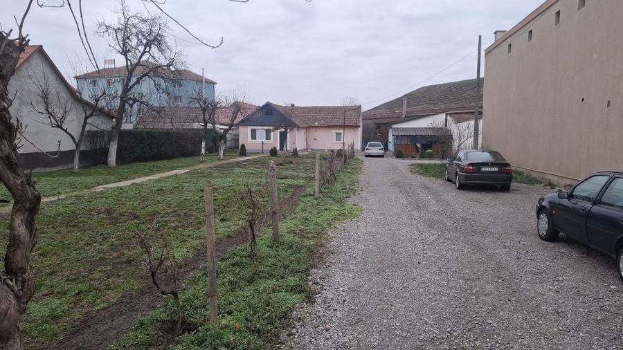 Teren 1371 mp + casa | Investitie | utilitati complete - 2