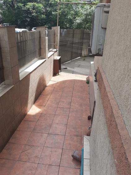 Vila spatioasa in zona de mare interes - 1