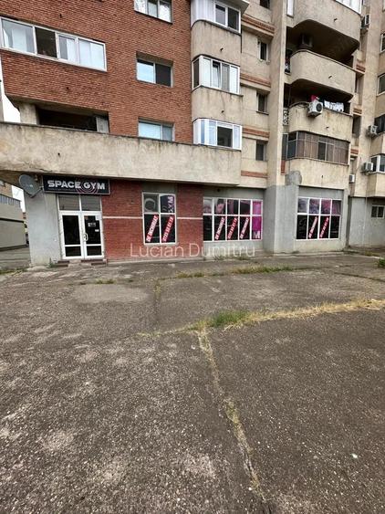 Spa?iu comercial de inchiriat 336 mp + subsol + parcare
