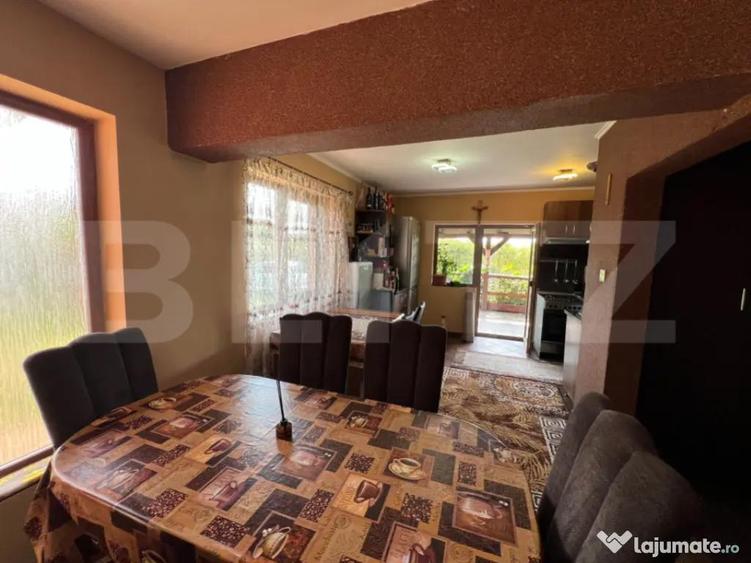 Casa de vanzare, cu 3 camere, 100 mp, zona Odoreului - 8