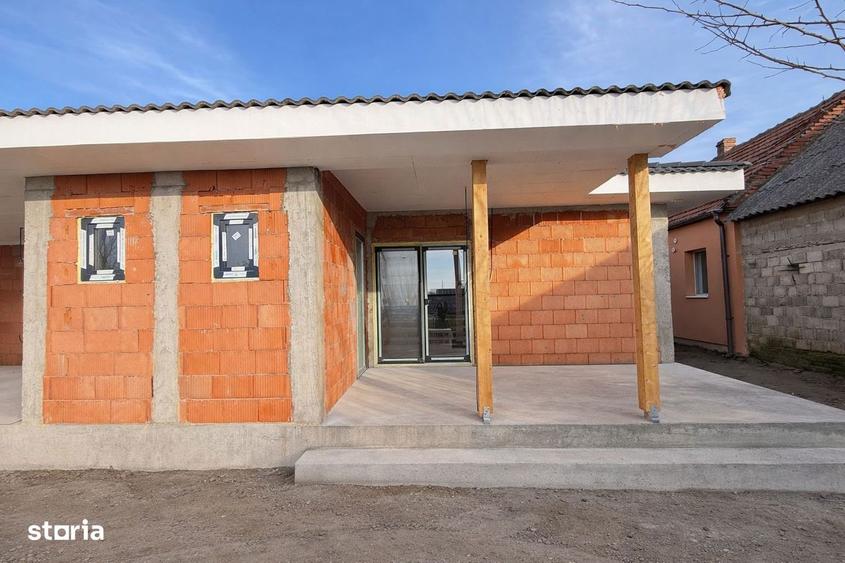 Comision 0% Duplex Albina construc?ie din caramida, 74 mp utili, teren - 8