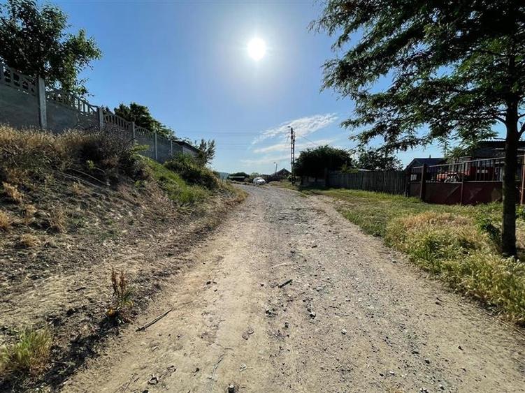 Teren intravilan de vanzare zona CAP Tulcea - 2