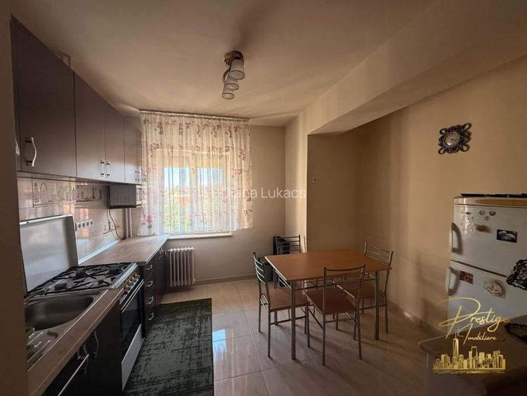 Apartament cu 2 camere de inchiriat in zona Magheru - Oradea Apartament cu 2 camere de inchiriat in zona Magheru - Oradea