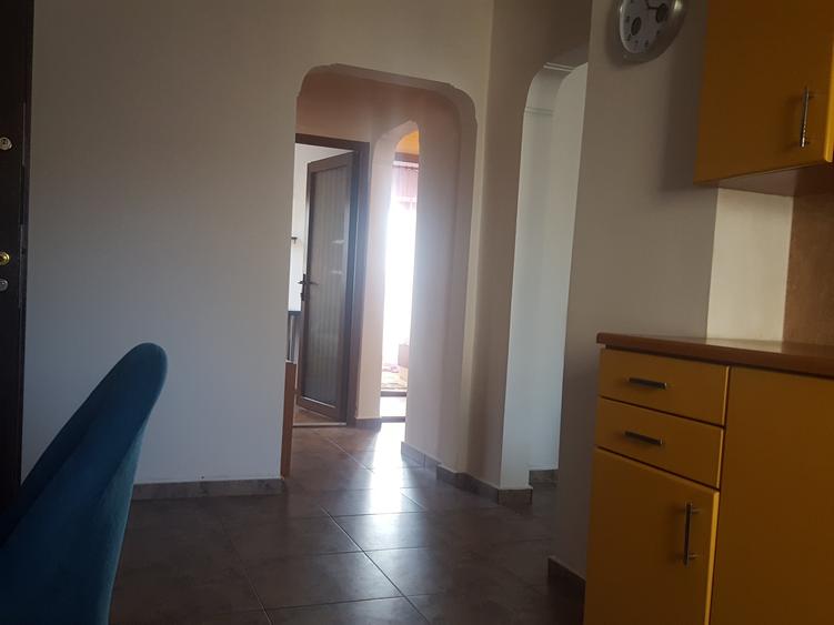 3 cam decomandat amenajat Centrala Clima 2 bai 2 balcoane Complet Mobilat  Utila - 6