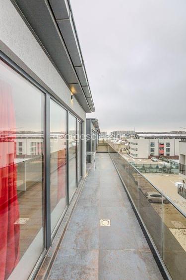 Coresi (str. N. Labis ), 3 camere, mobilat, parcare, 600 euro