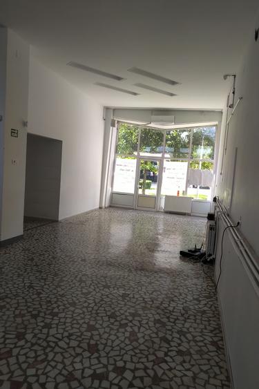 Spațiu comercial ultracentral – 80 mp, vitrină, vad pietonal - 2