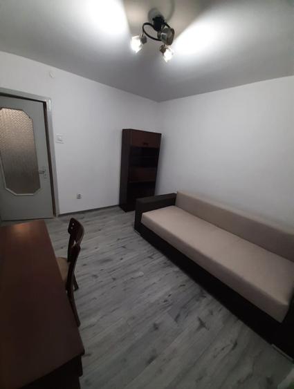Vand apartament 3 camere, confort 1, partial parter, etaj 1, Argesului, Cornisa 400 m UMF - 5