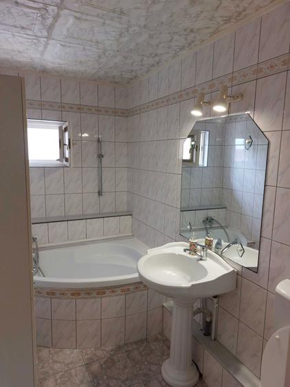 Apartament 3 camere de inchiriat - 2