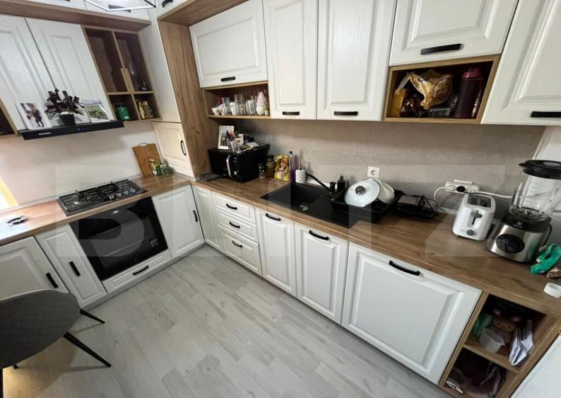 Apartament de vanzare, cu 3 camere, 80 mp, zona Sud - 13