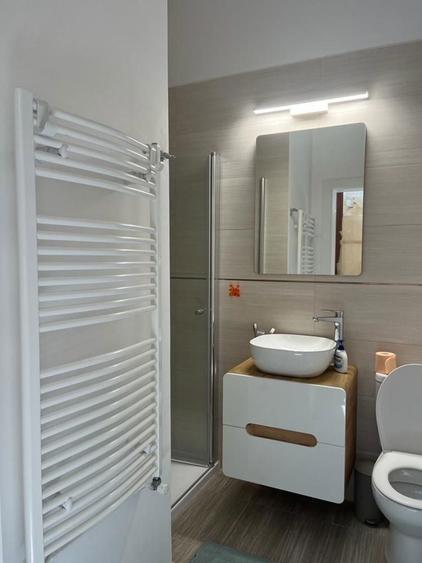 Inchiriez apartament 1 camera central - 2