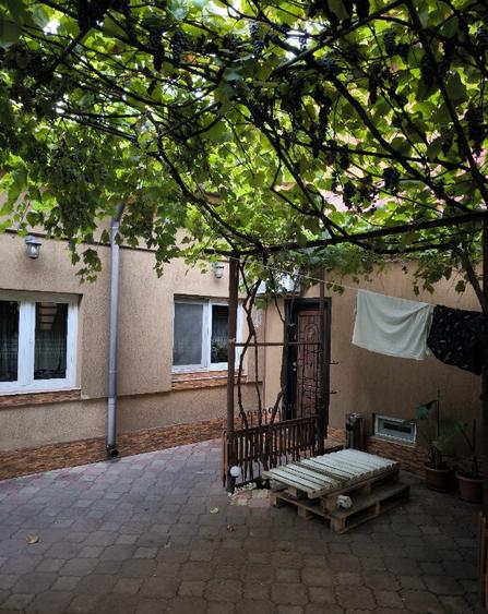 Casa curte zona Bucure?tii Noi/Bazilescu - 1