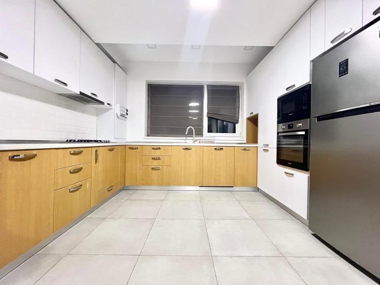 COMPLET MOBILAT / LOC PARCARE /SPATII DEPOZITARE - 1