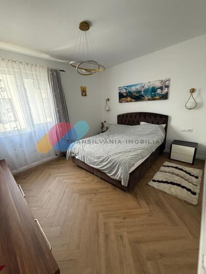 Casă individuală cu 5 camere cu Canalizare în Dezmir
