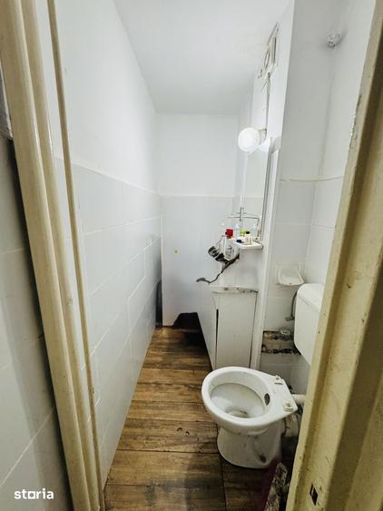 Apartament cu 4 camere decomandat în Central