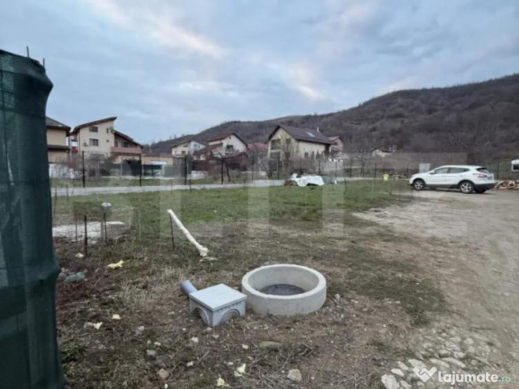 Teren intravilan Aninoasa, deschidere 32 ml - 2