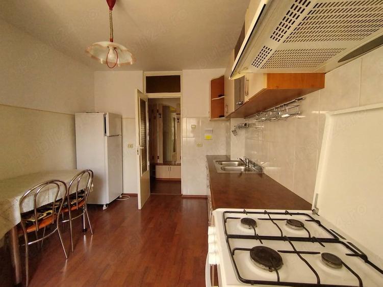 Apartament cu 3 camere decomandat în Ștrand