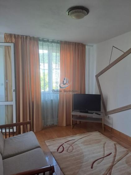 Apartament 4 camere semidecomandat, 1 baie, Piata&nbsp;Darmanesti - 2
