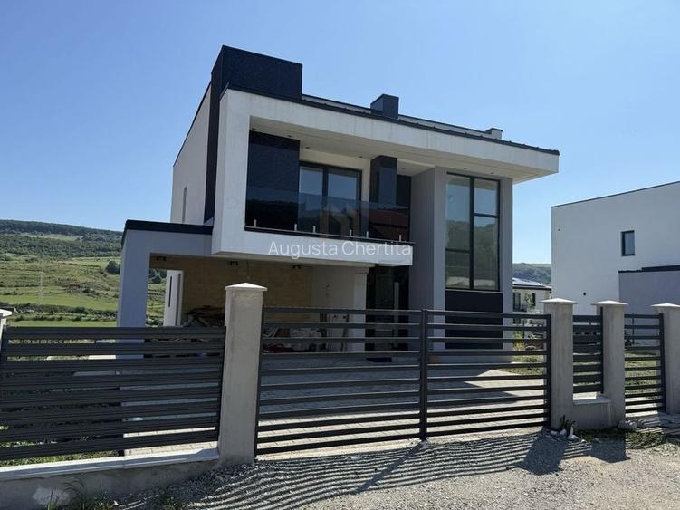 CASA INDIVIDUALA DE VANZARE TEREN 600MP FAGET CASA INDIVIDUALA DE VANZARE TEREN 600MP FAGET