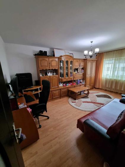 Inchiriez apartament cu 2 camere, Obcini - 9