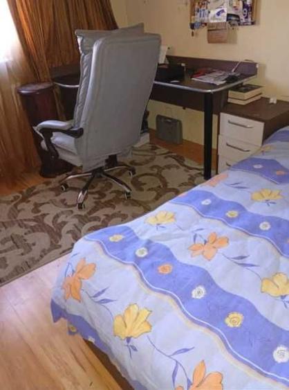 Inchiriez apartament 4 camere Zamca - 1