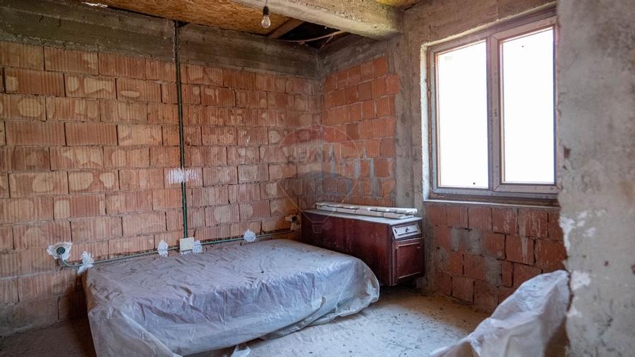 Vanzare vilă cu 5 camere Parter+Etaj, str. Magnoliei - Pantelimon - 5