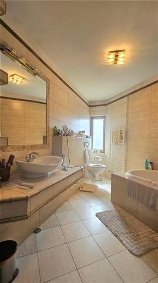 Vila cu 6 camere si 489mp teren, Andrei Muresanu - 16