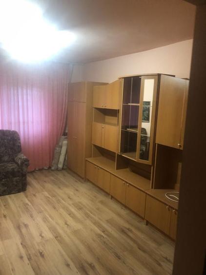 Apartament cu 3 camere + 2 grupe sanitare - 3