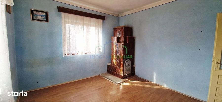 Casa Bradesti , teren intravilan 7952 mp , deschidere 33 m la DE 70 - 13