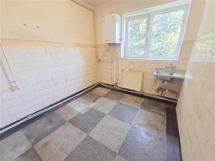 Apartament cu 2 camere decomandat în Narcisa