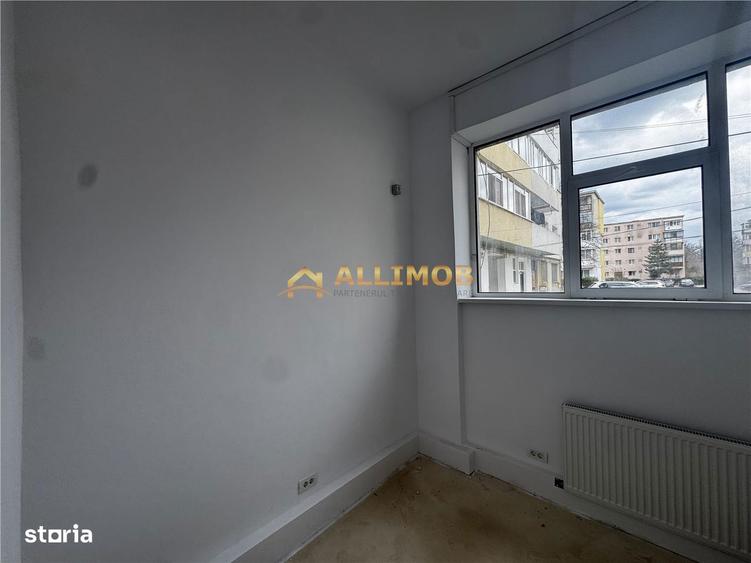 Spatiu comercial de 120 mp in Plopeni, zona cu vad . - 5