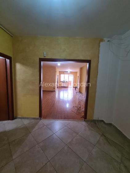 Ap 3 camere suprafata  mare  la 9 min de mers de  metrou Starulesti