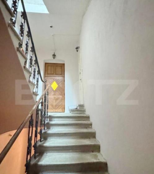 Pod spai?os, transformabil in apartamente, 285 mp, Pia?a - 2