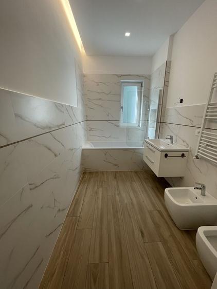 Apartament cu 2 camere decomandat în Ghiroda