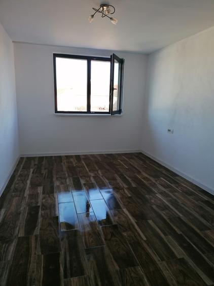 O jumatate de duplex, 5 camere zona friedorf - 6