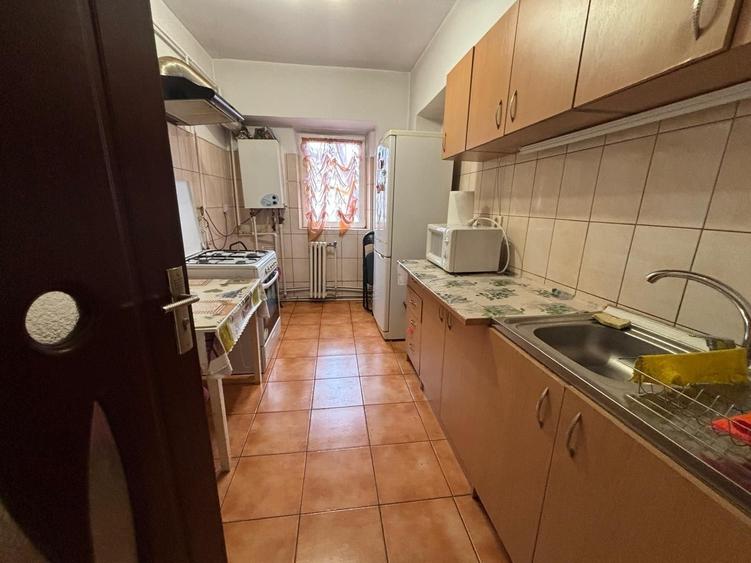 Apartament 4 camere in zona Dacia - 2