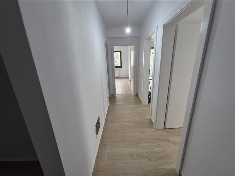 Apartament 2C, Parcare Subterana, Mall Coresi - 11