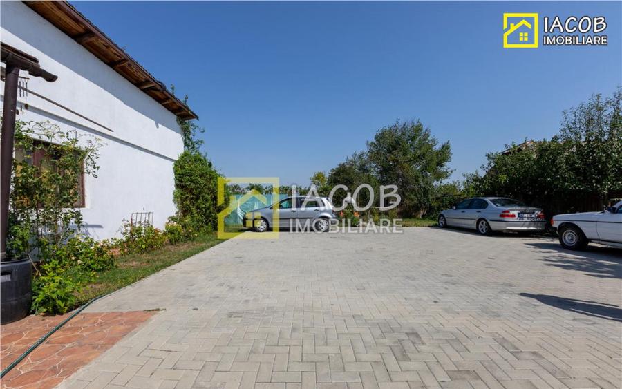 Vila/Pensiune D P E M cu multiple functionalitati: locuit, H - 17