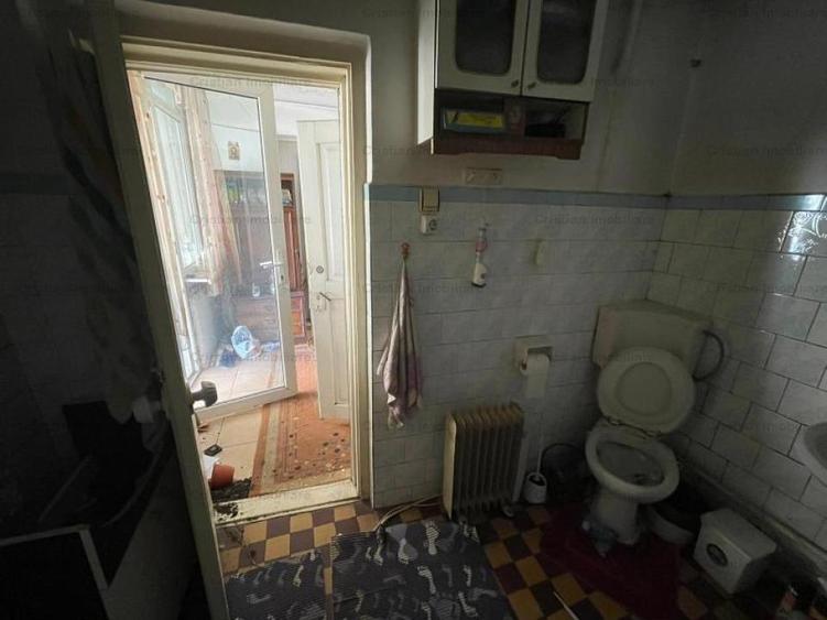 Casa caramida 85mp Centru , 178mp teren cu 14m la strada, gaze canalizare apa - 8