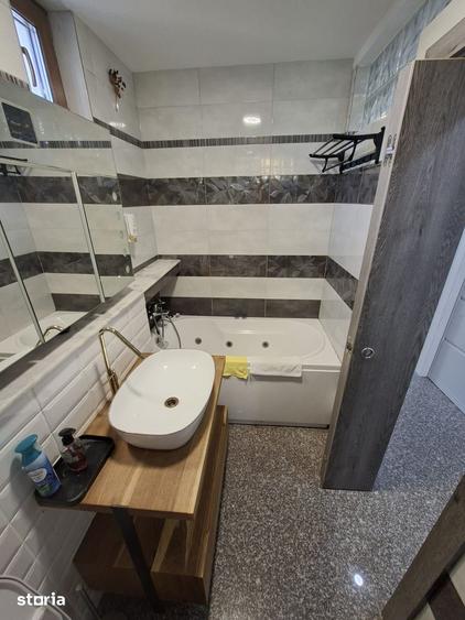 Apartament cu 3 camere decomandat în Ultracentral
