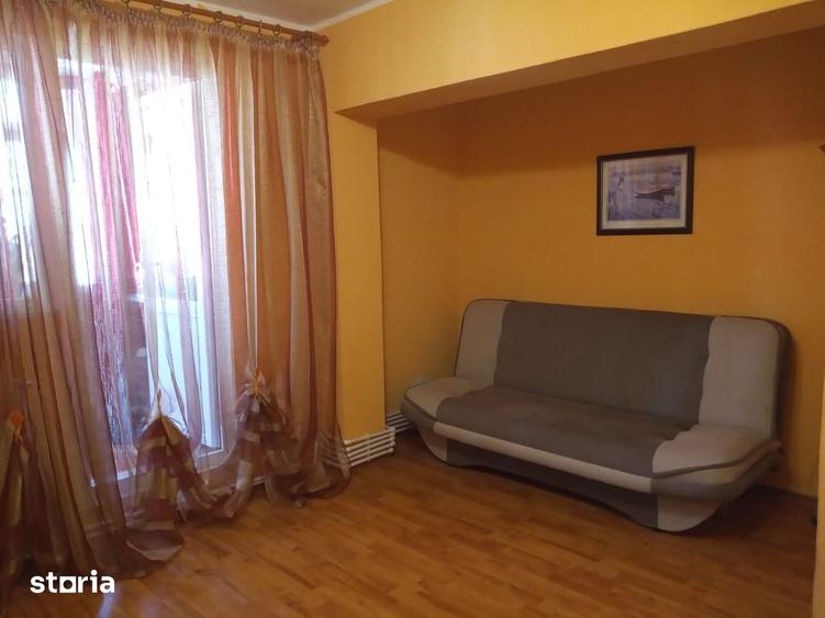 Apartament cu 2 camere în Micro 20