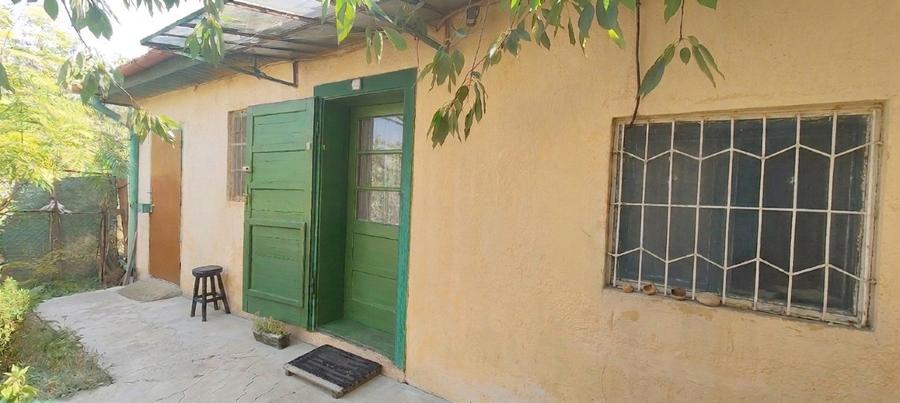 Casă individuală cu 2 camere cu Teren 8000 Mp în Plopi