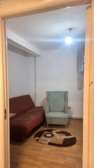 Garsonieră decomandată în Central